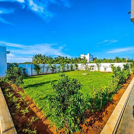 Rini Resort Chennai Exteriör bild