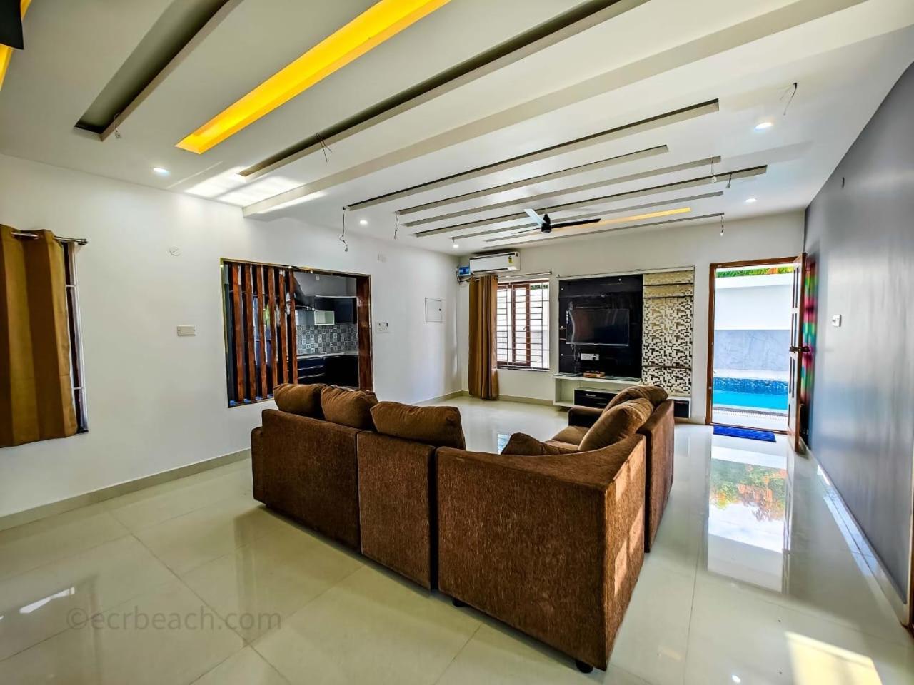 Rini Resort Chennai Exteriör bild