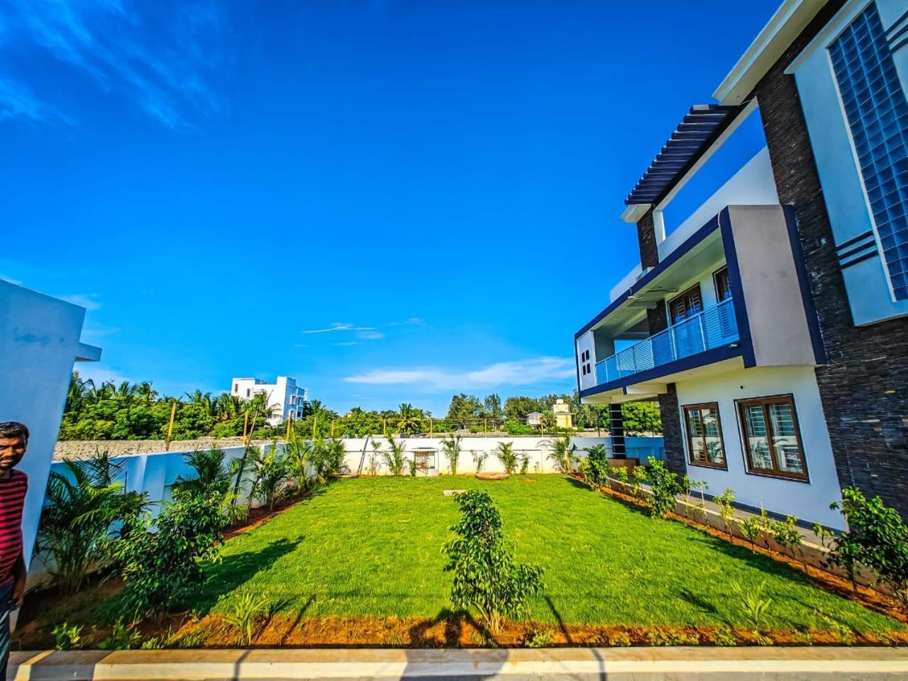 Rini Resort Chennai Exteriör bild